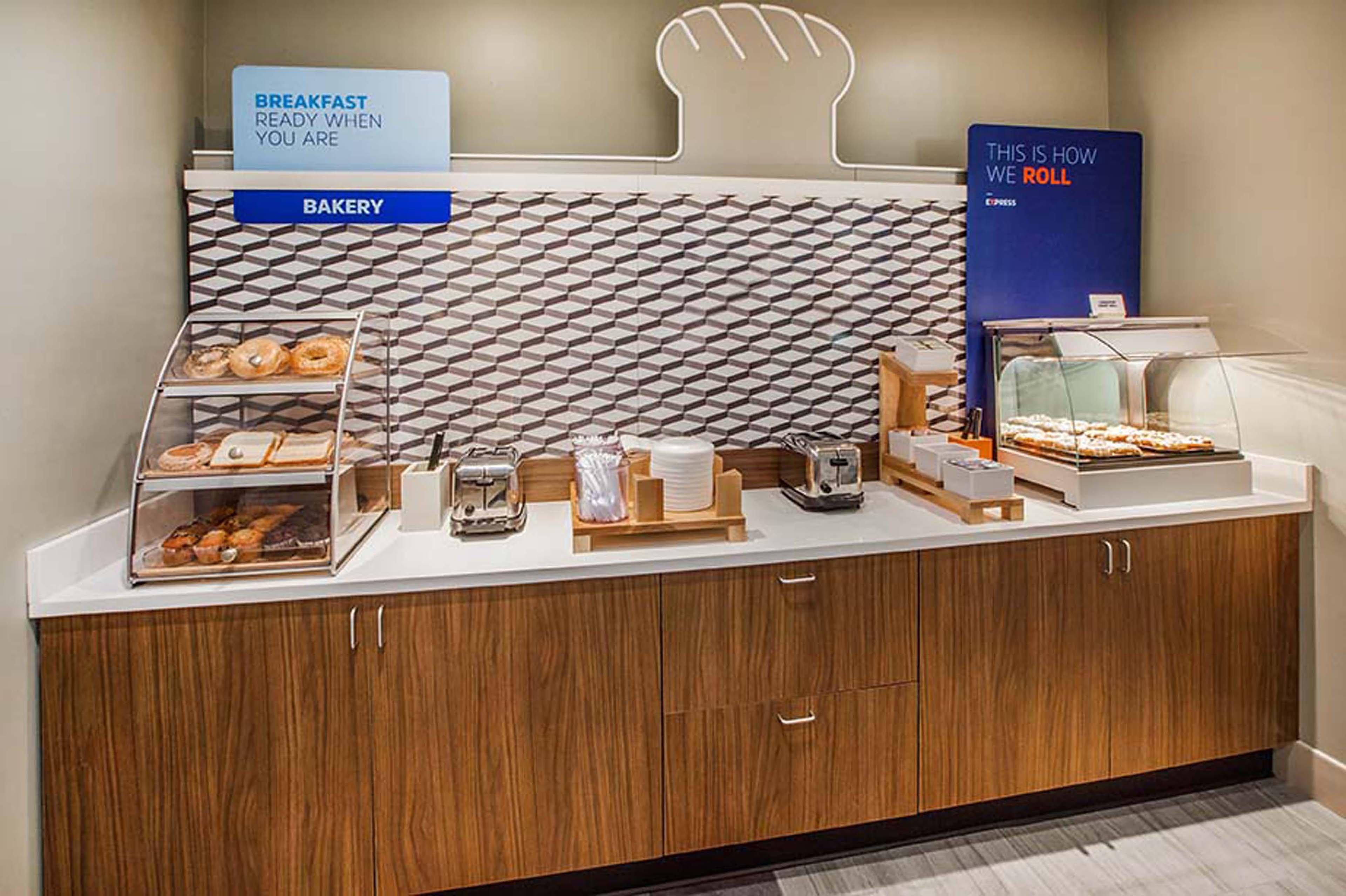 Holiday Inn Express And Suites Columbia University Area By Ihg Eksteriør bilde